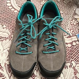 LL Bean Womens Beansprout 293352 Gray Suede Walking Sneaker Shoes Size US 9.5